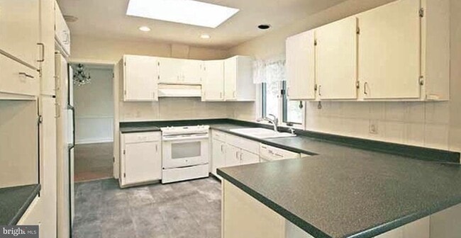 Photo - 1121 Club House Rd