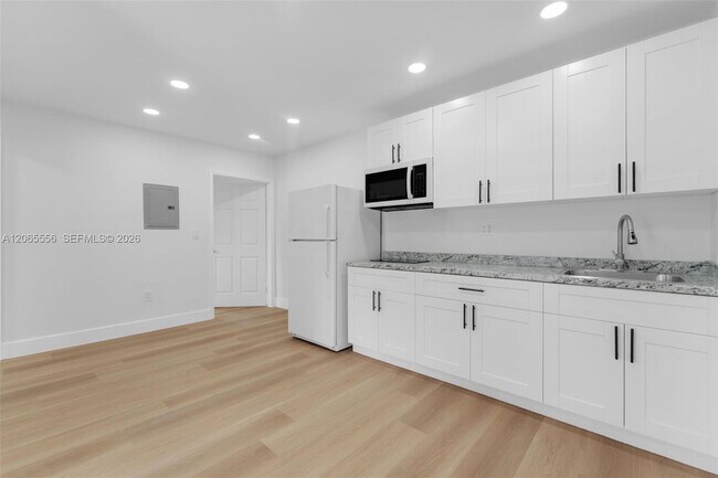 Photo - 17915 NW 43rd Ct Unit C
