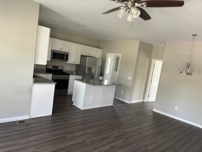 158 Apache Ln