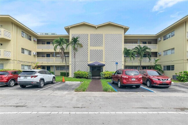 Photo - 11930 NE 19th Dr Unit 1