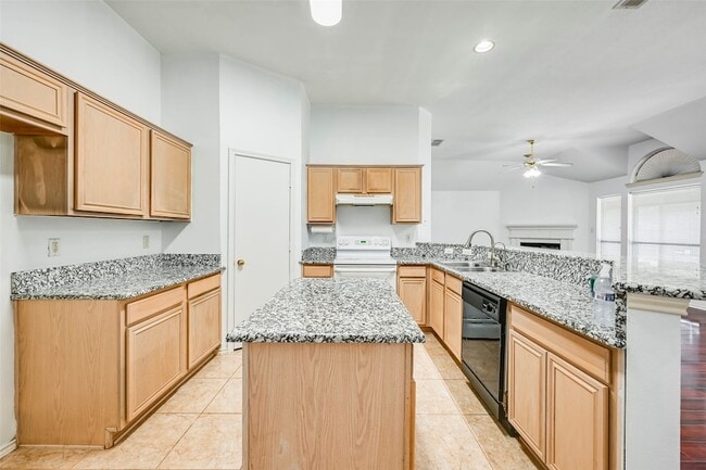 Photo - 700 N Emma Dr