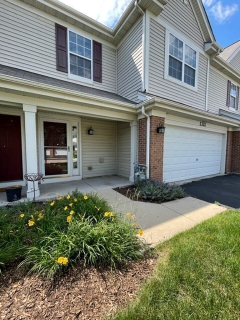 Photo - 2321 Claremont Ln Townhome