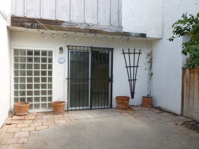 Photo - 700 Fernwood Ln