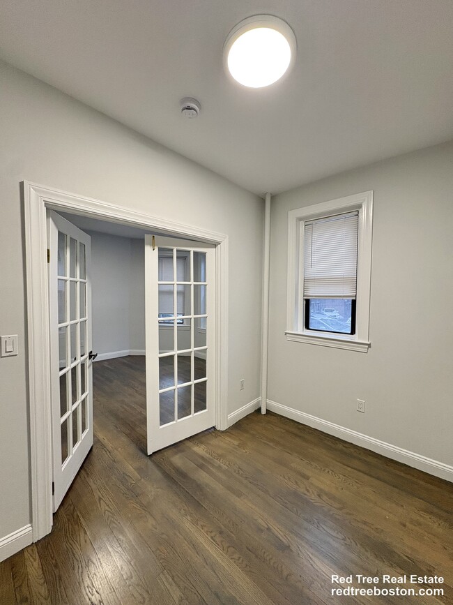 Photo - 19 Peterborough St Unit 1