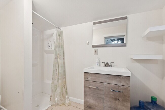 Photo - 760 S Sheridan St Townhome