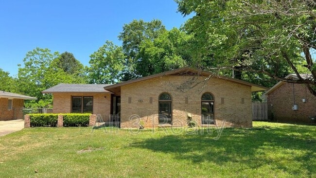 Building Photo - 418 Stroll Dr