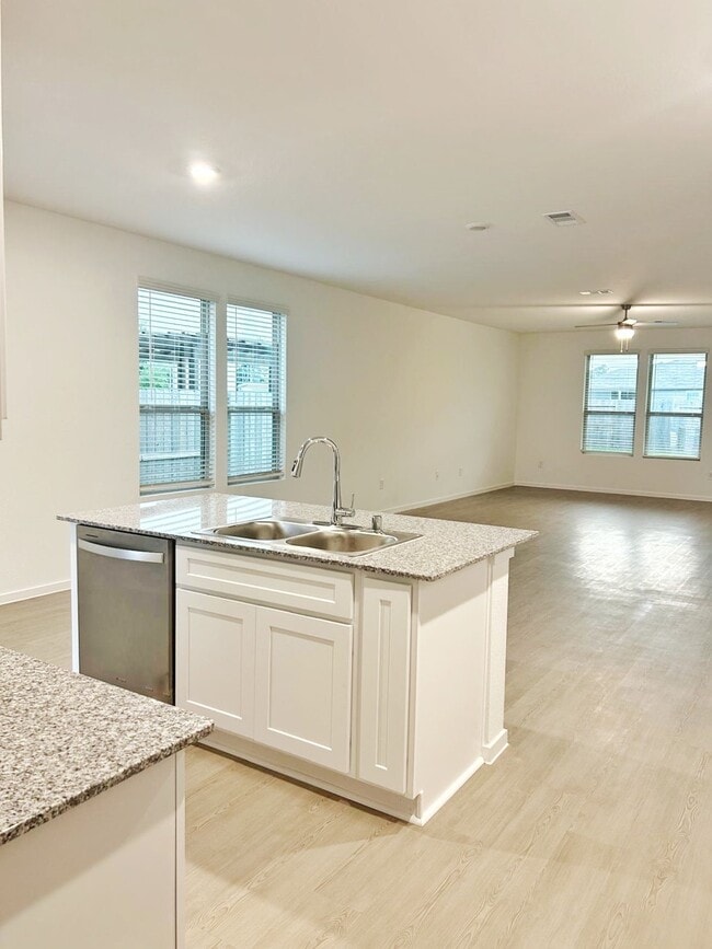 Building Photo - 14973 Rustic Moon Rd