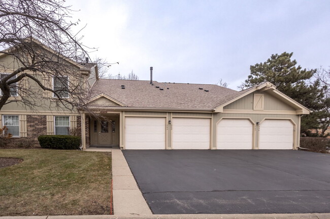 Photo - 246 Thornapple Ct Townhome