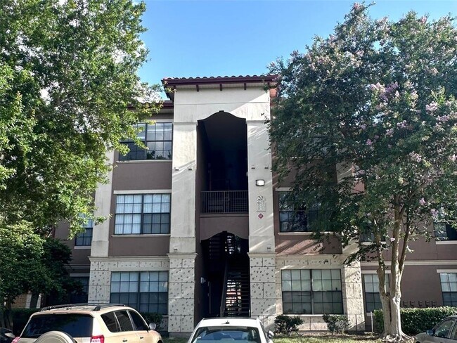 Building Photo - 6137 Metrowest Blvd Unit 304