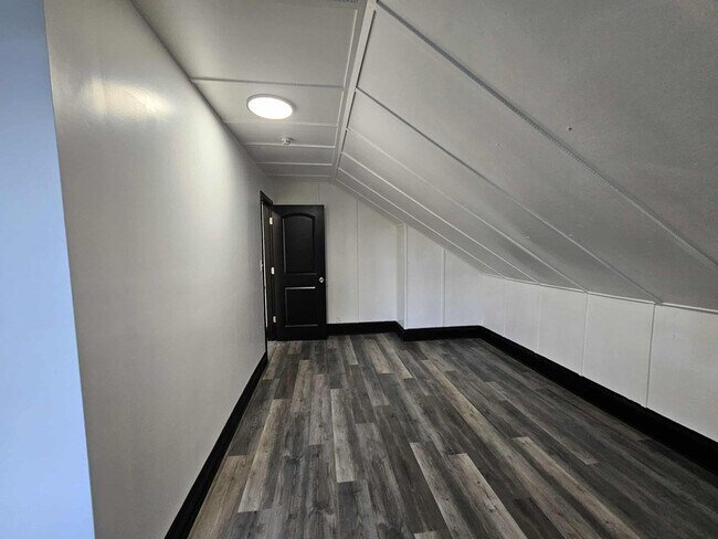 Photo - Beautiful 4 Bed, 1 Bath Home for Rent- Spa...