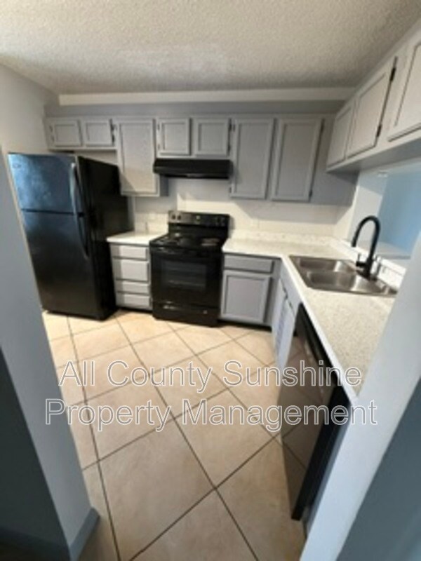 2424 W Tampa Bay Blvd Unidad L408