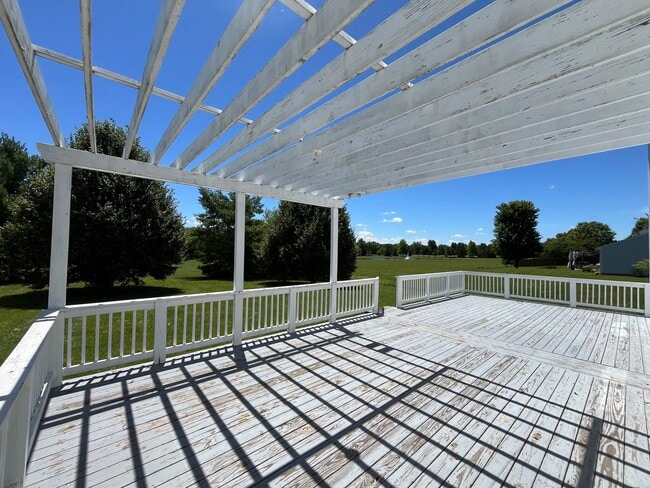 Photo - 3873 Crest Point Dr