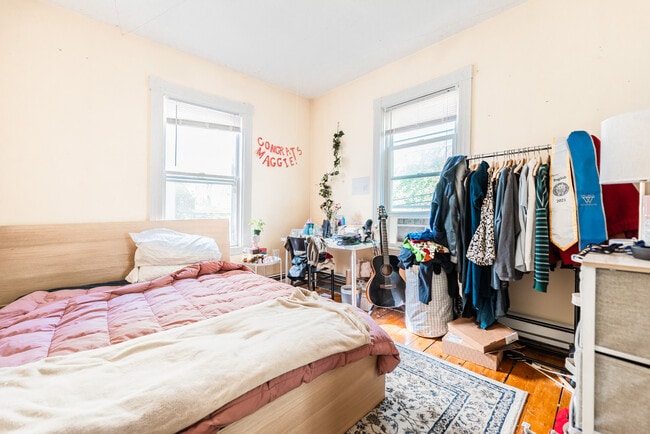 394 Centre St