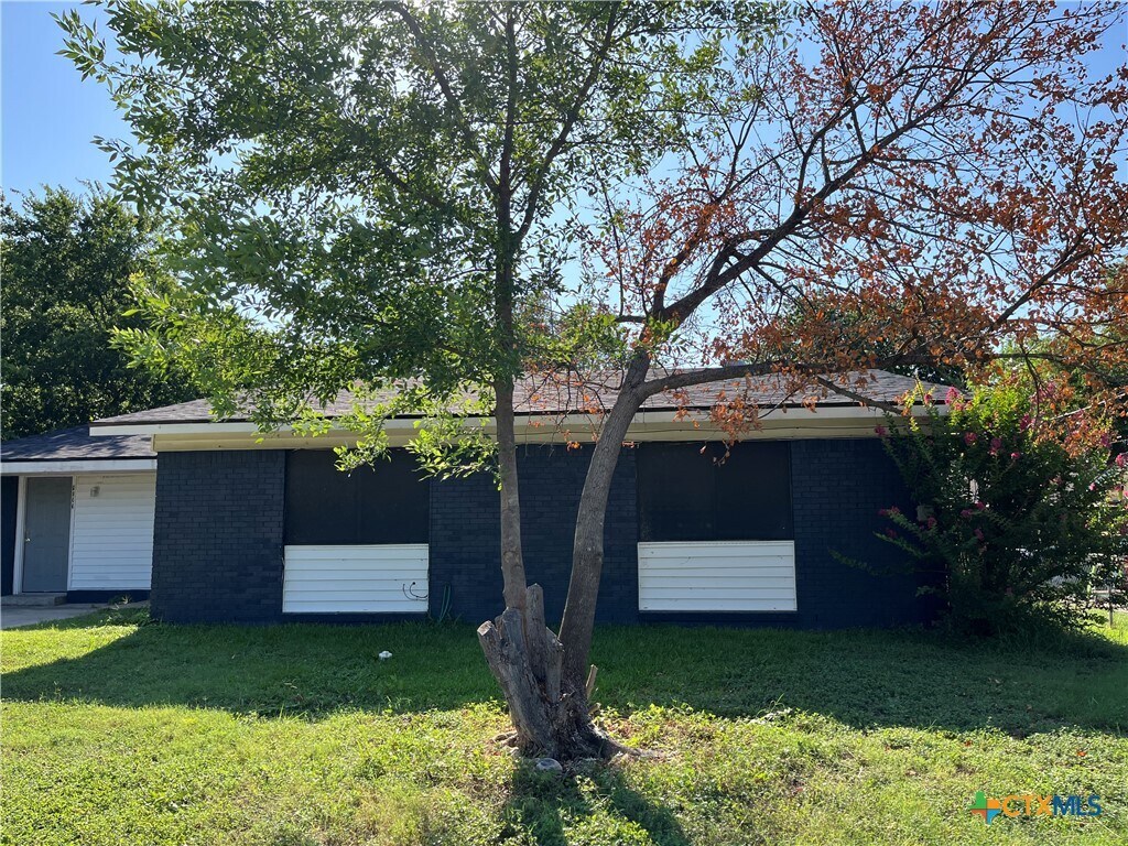 Photo - 2106 Imperial Dr House