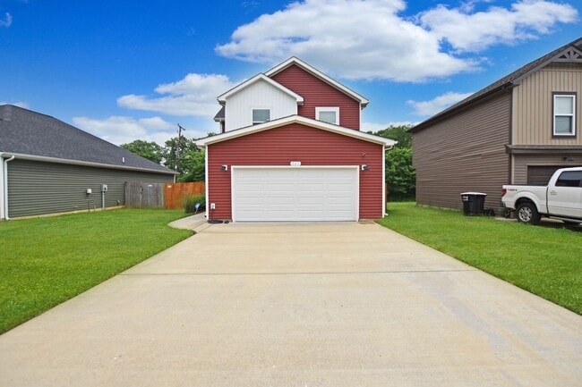 Pet Friendly Three Bedroom! - Pet Friendly Three Bedroom! House