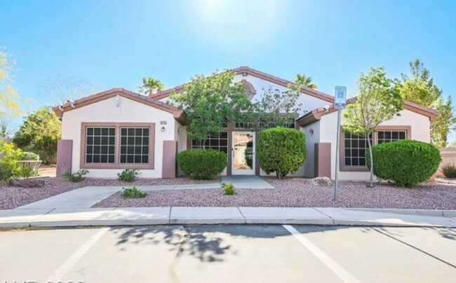 Photo - Freshly updated 3 bedroom townhouse near Bermuda and Cactus will be ready to move in by begining ...