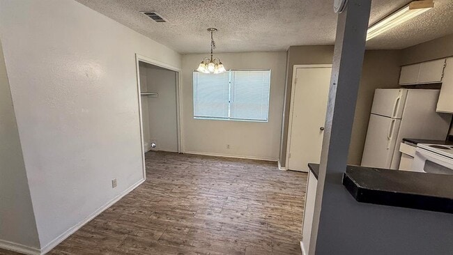 Photo - 501 Hardin Ct