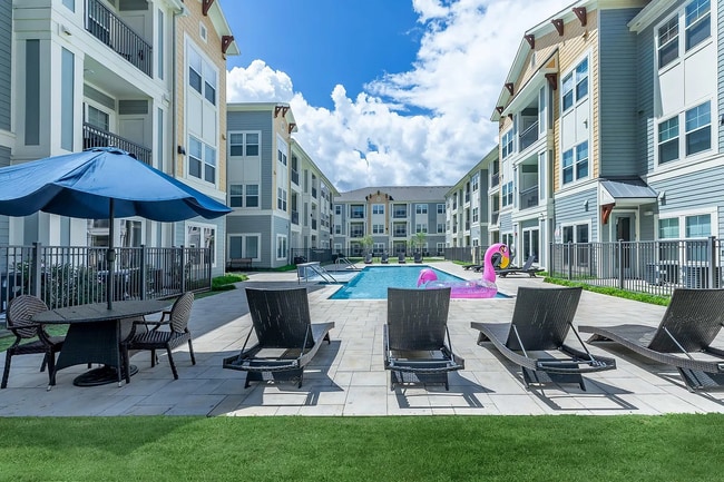 Building Photo - 8965 N Broadway Unit 214E