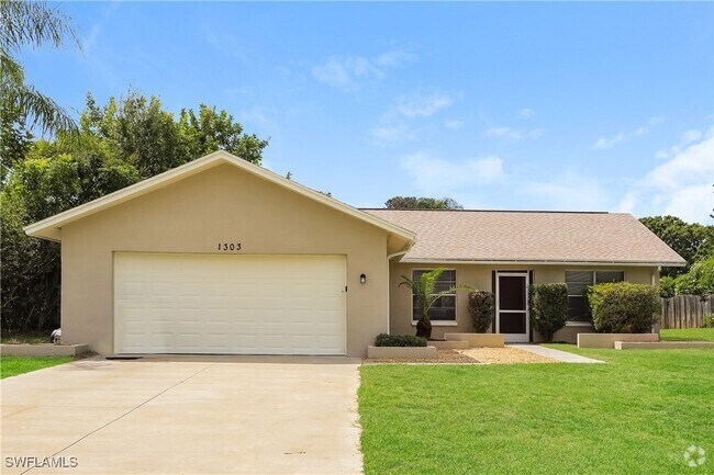 Building Photo - 1303 Pine Needle Rd Rental