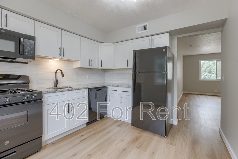 Photo - 4715 Davenport Street - 7