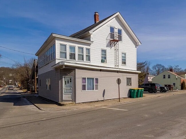 Building Photo - 27 St Paul St