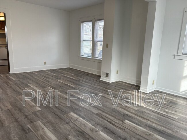 Photo - 374 S Military Rd Unit LOWER