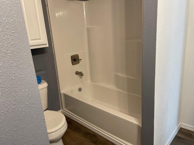Photo - 1106 N 60th Ave