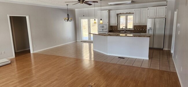 Photo - 107 Cherokee Rd