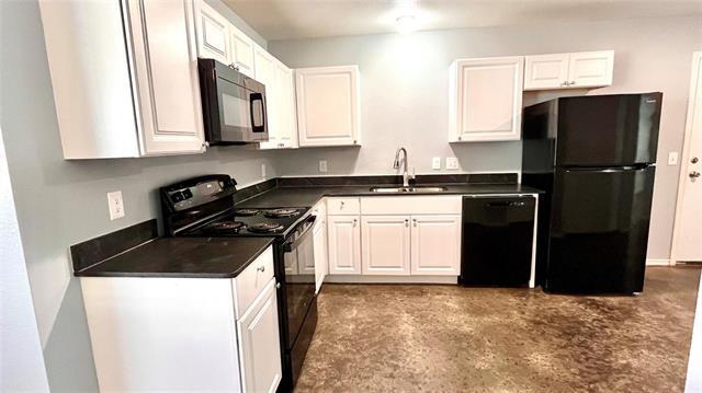 Photo - 905 W 7th St