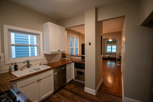 Photo - 600 NE 2nd St Apartment Unit 1