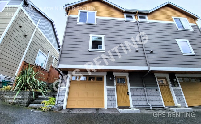 Building Photo - 3814 Interlake Ave N