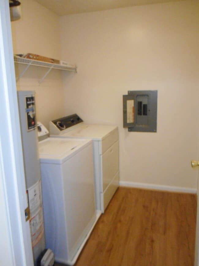 Photo - 108 Bayland Dr