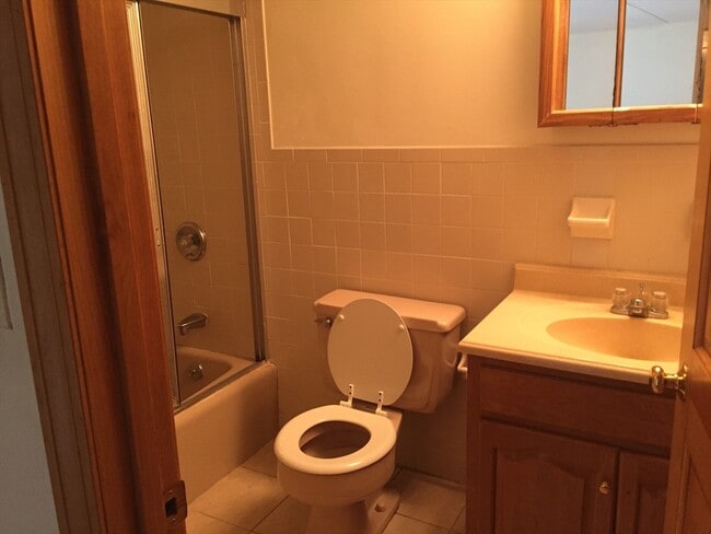 2310 Commonwealth Ave Unit 2-2