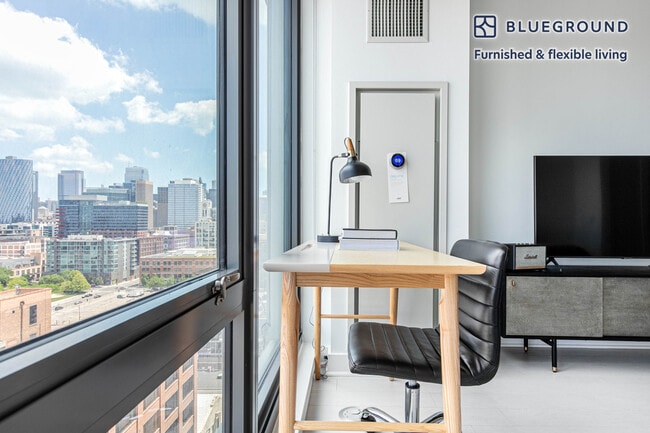 Photo - 1035 W Van Buren St Unidad FL15-ID397