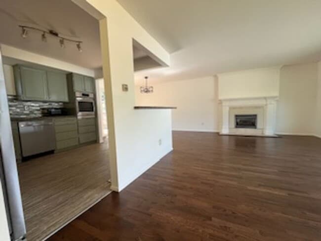 Photo - Completely Refreshed 4-Bedroom Shoreline Home