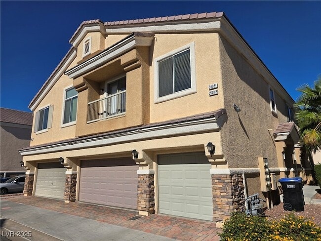 Building Photo - 3508 Hazelnut Pine Pl