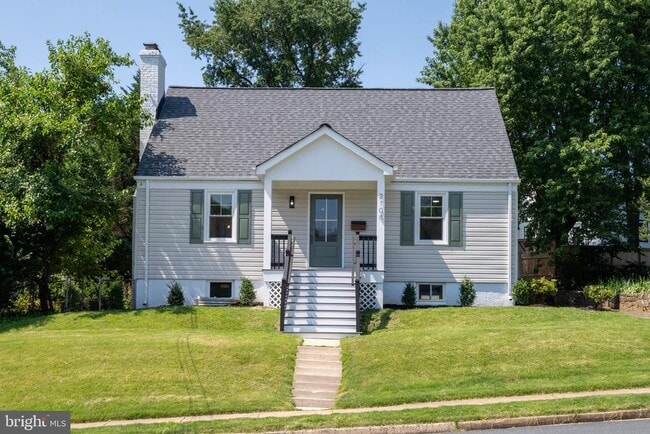 Photo - 2108 S Dinwiddie St House