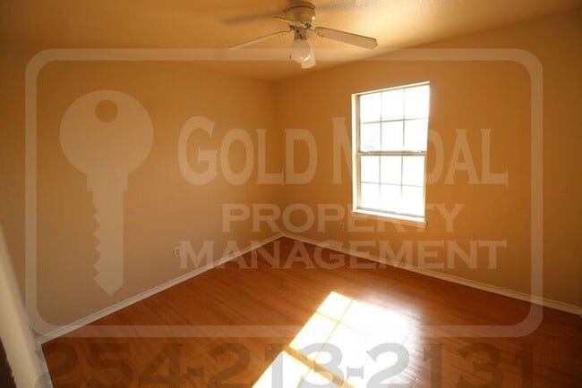 Photo - 5713 Redstone Dr