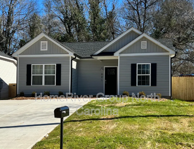 Photo - 621 Northway Dr House