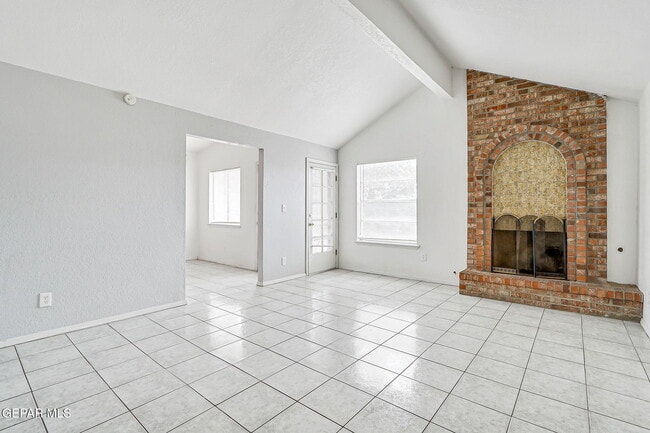 Photo - 3229 E Glen Dr