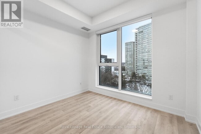 Photo - 25 Cordova Ave Unité 704