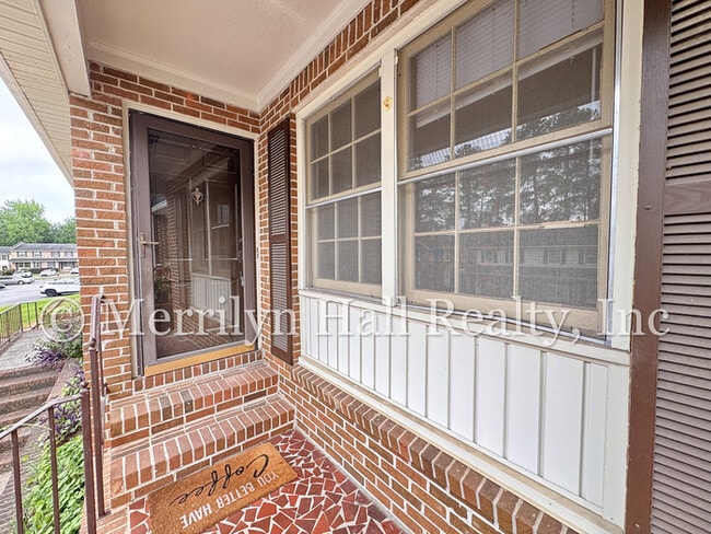 Photo - 122 Jefferson Pl
