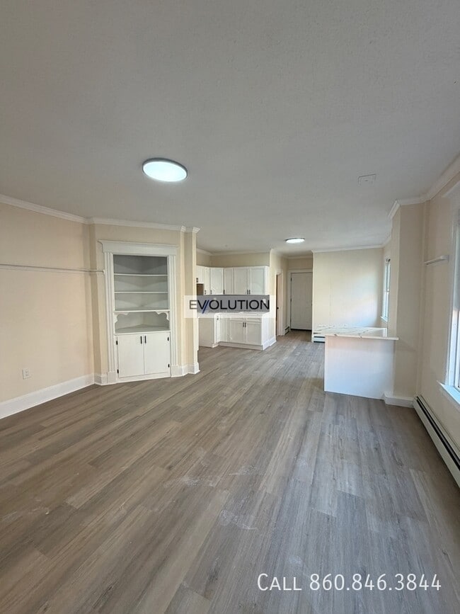 906-908-908 Park St Unit 3E