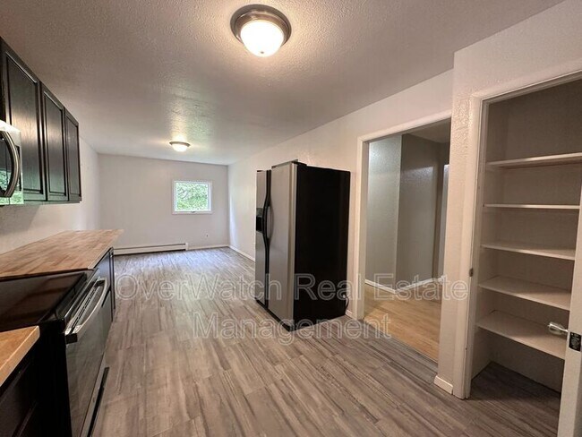 6121 De Armoun Rd Unit Lower Floor