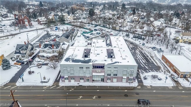 Building Photo - 797 E Market St Unit 213