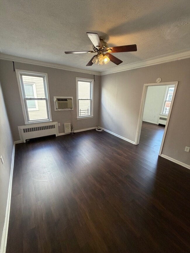 Photo - 1576 Leslie St Unit 2R