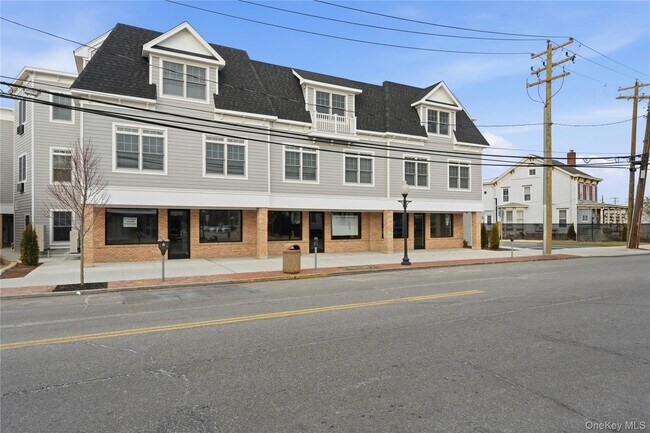 Photo - 180 Deer Park Ave Unidad 201