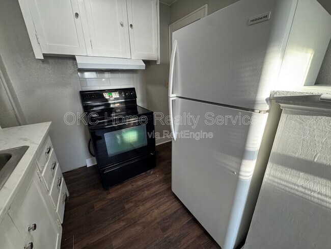 Photo - 421 NW 26th St Unidad 4