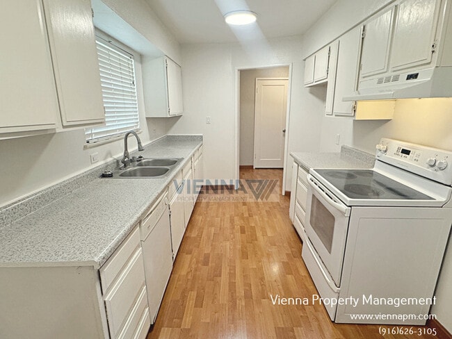 Photo - 3317 Bristol Rd