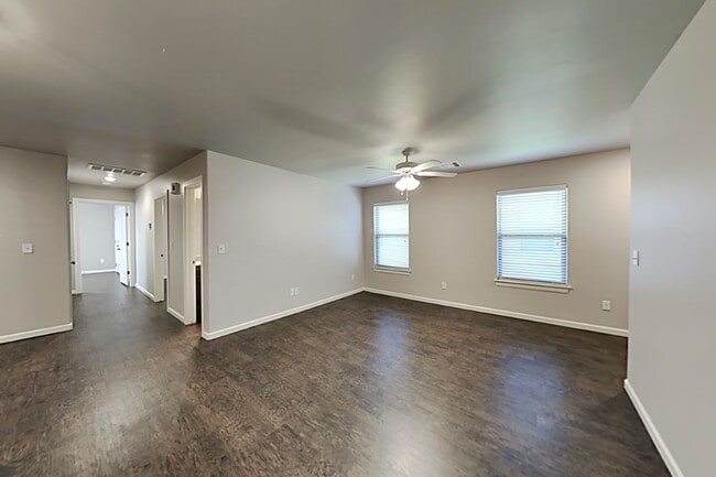 Photo - 2 Bed 2 Bath Duplex Close to Tinker.